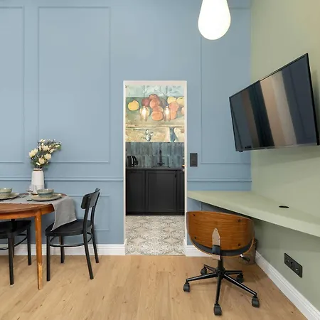 Artsy Close To Market Square By Renters Апартаменты