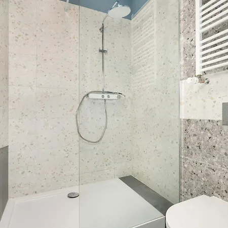 Artsy Close To Market Square By Renters Apartment Posen