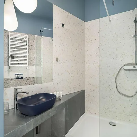 Apartment Artsy Close To Market Square By Renters Posen